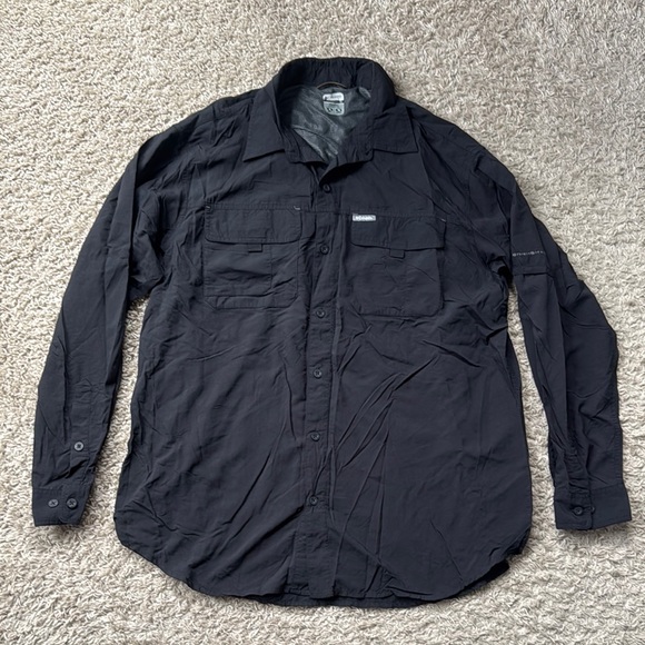 EUC Men’s Columbia Titanium Black Button Down Vented Fishing Shirt Size XL - Picture 1 of 9